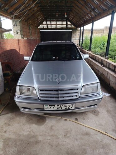 Mercedes C 220-1
