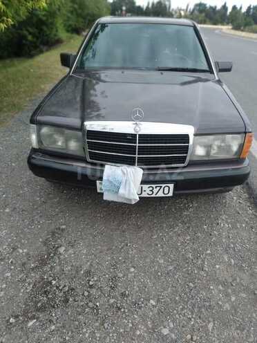 Mercedes 190-1