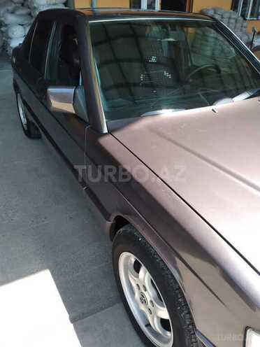 Mercedes 190-8