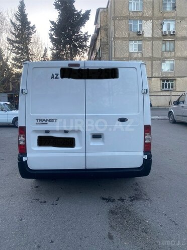 Ford Transit-3