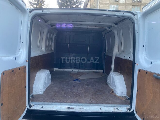 Ford Transit-7