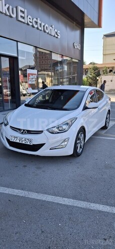 Hyundai Elantra-1