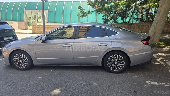 Hyundai Sonata-3