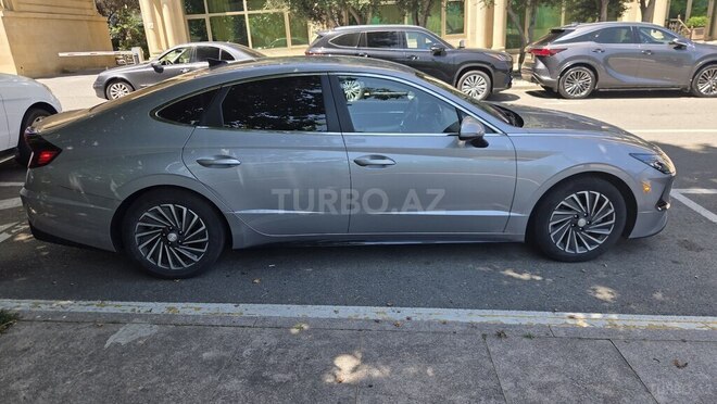 Hyundai Sonata-6