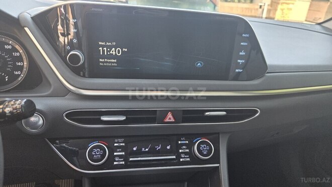 Hyundai Sonata-14