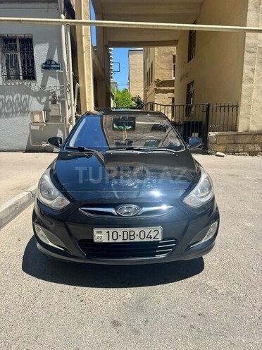 Hyundai Accent-1