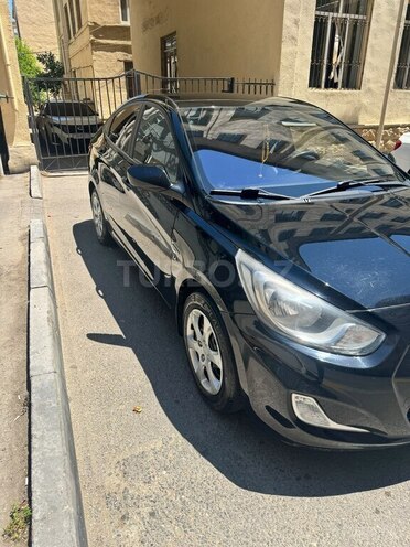 Hyundai Accent-8