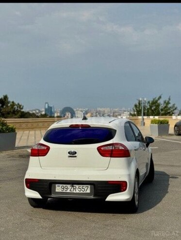 Kia Pride-3