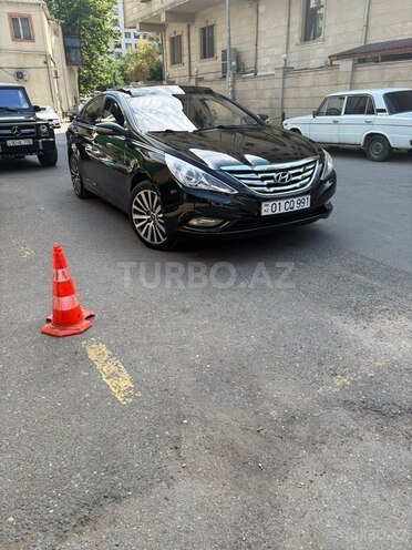 Hyundai Sonata-2