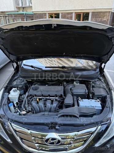 Hyundai Sonata-13