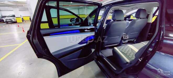 Volkswagen ID.6 Crozz-8