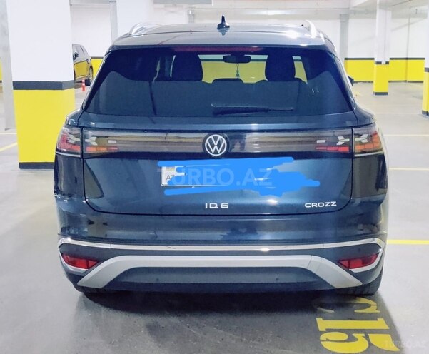 Volkswagen ID.6 Crozz-12
