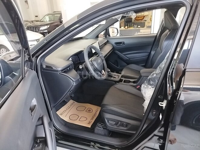 Toyota Corolla Cross-11