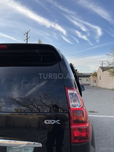 Toyota Land Cruiser Prado-9