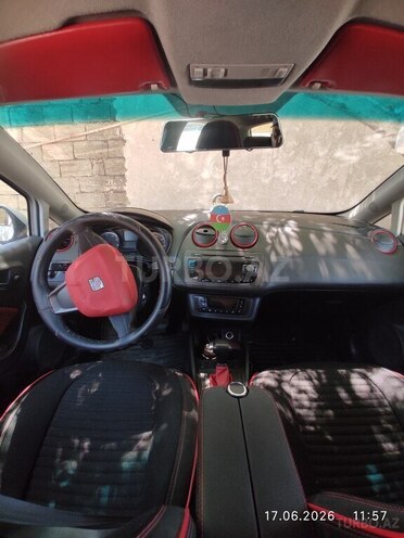 SEAT Ibiza-4