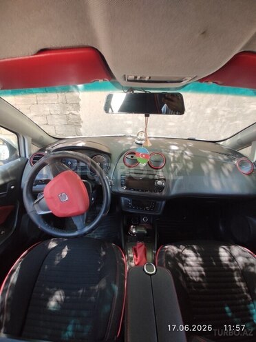 SEAT Ibiza-12