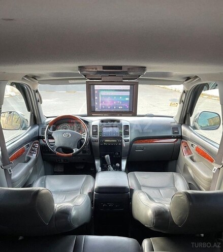 Toyota Land Cruiser Prado-10