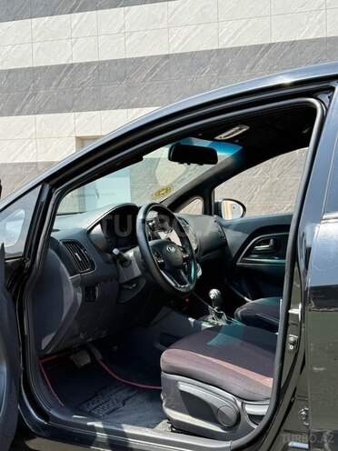 Kia Rio-8