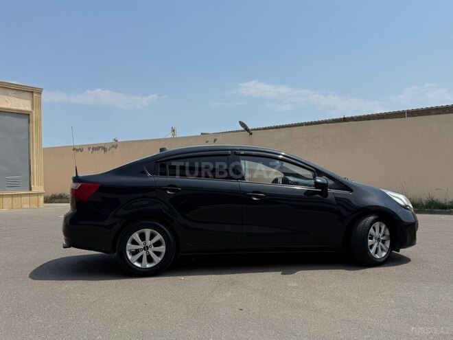 Kia Rio-5