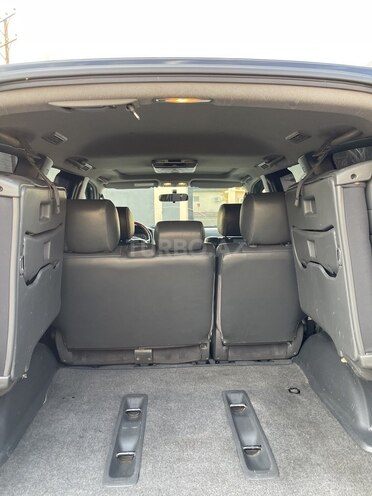 Toyota Land Cruiser Prado-11