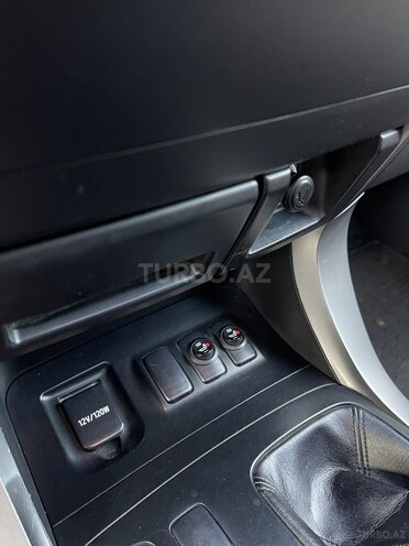 Toyota Land Cruiser Prado-12