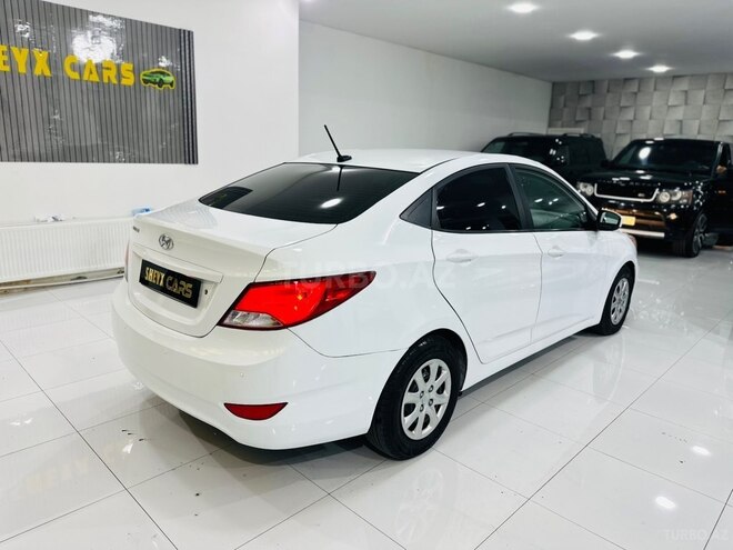 Hyundai Accent-3