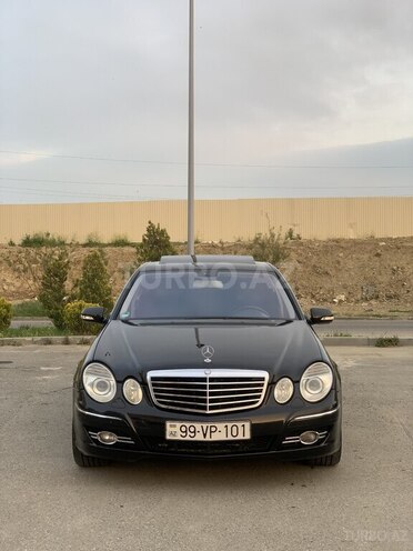 Mercedes E 350-1