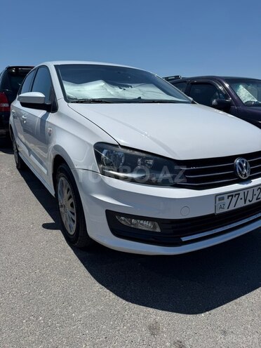 Volkswagen Polo-2