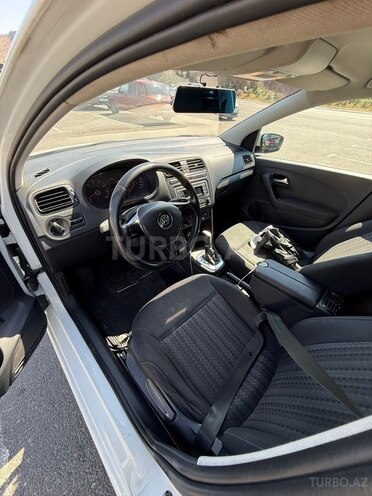 Volkswagen Polo-7