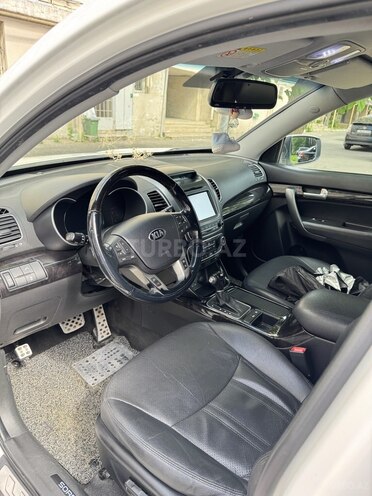 Kia Sorento-5
