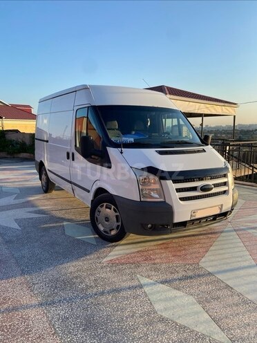 Ford Transit-2