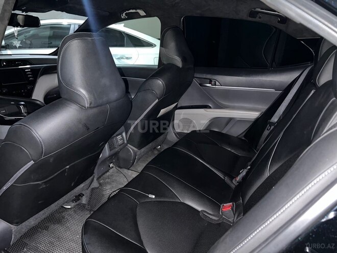 Toyota Camry-12