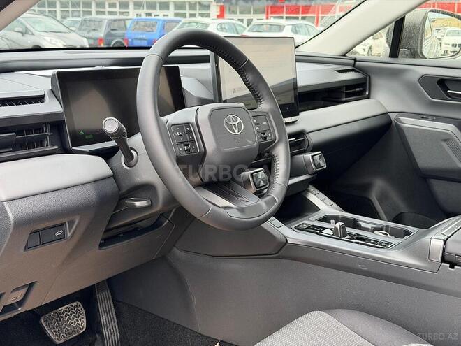 Toyota RAV4-12