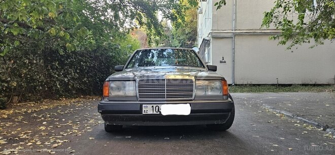 Mercedes 250 D-1