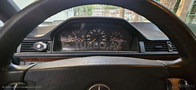 Mercedes 250 D-9