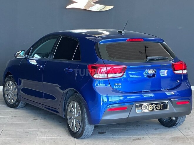 Kia Rio-11