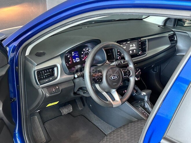 Kia Rio-7