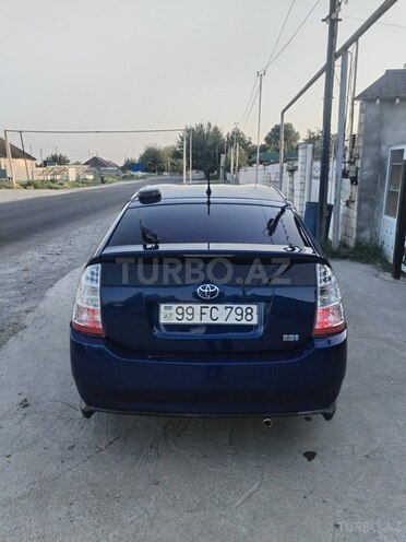 Toyota Prius-10