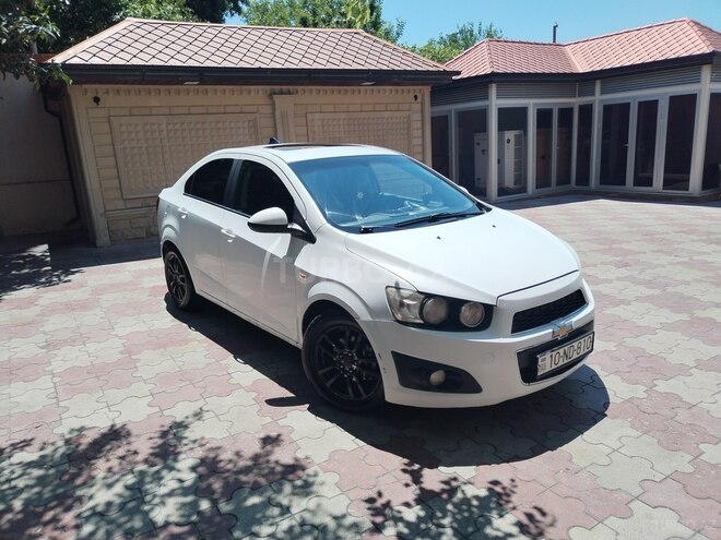 Chevrolet Aveo-3