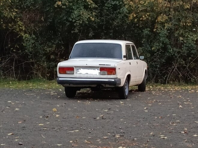 LADA (VAZ) 2107-2