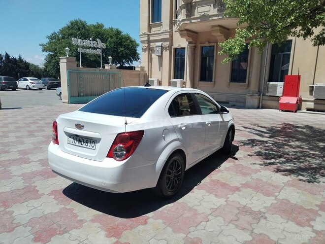 Chevrolet Aveo-5