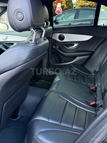 Mercedes C 300-9