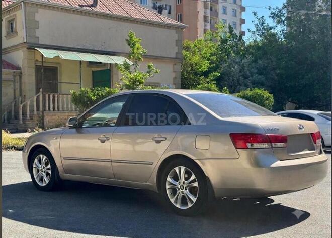 Hyundai Sonata-4