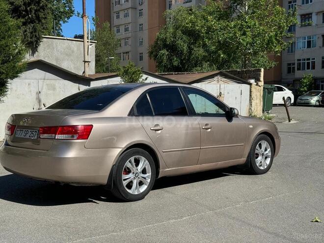Hyundai Sonata-5