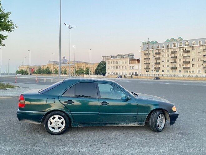 Mercedes C 180-7