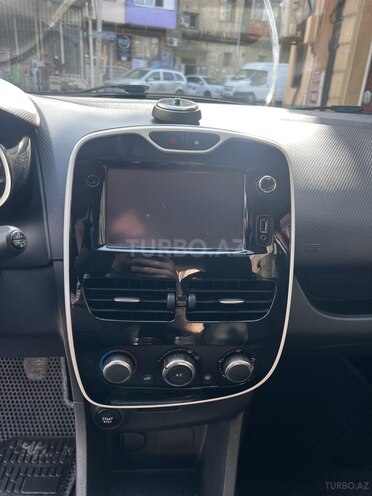 Renault Clio-8