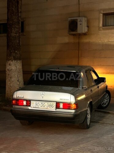 Mercedes 190-4
