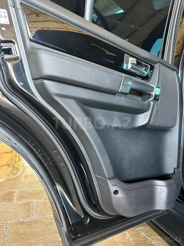 Land Rover Discovery-18
