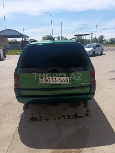 Opel Astra-2