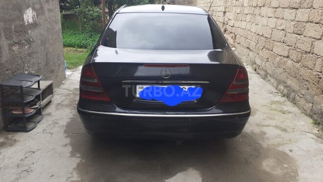 Mercedes E 220-4